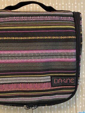 DAKINE Hanging Toiletries Bag Travel Kit Pink Yellow Native Design Convertible